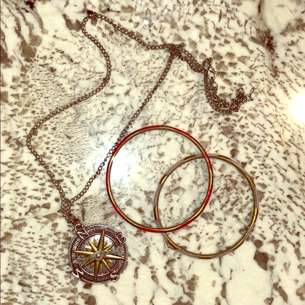 One compose adjustable necklace & 2 bangles